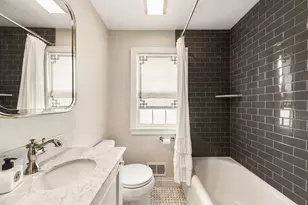 240 W St Charles Rd, Elmhurst, IL 60126 - Photo 27