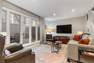 982 S Park Terrace, Chicago, IL 60605 - Photo 9