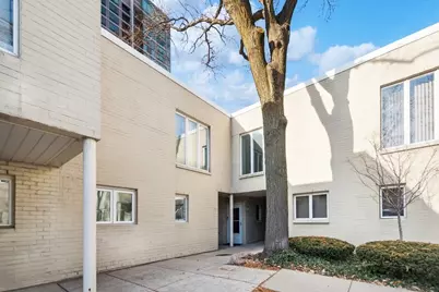 982 S Park Terrace, Chicago, IL 60605 - Photo 1