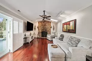 760 Thunderbird Trail, Carol Stream, IL 60188 - Photo 3