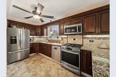 760 Thunderbird Trail, Carol Stream, IL 60188 - Photo 13