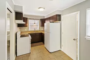 17306 Holmes Ave, Hazel Crest, IL 60429 - Photo 5