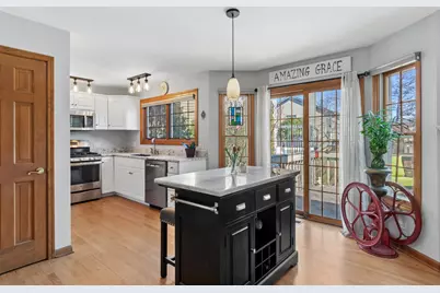 2102 Brookside Lane, Aurora, IL 60502 - Photo 7