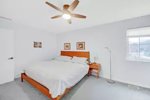 441 N Crooked Lake Ln, Lindenhurst, IL 60046 - Photo 13