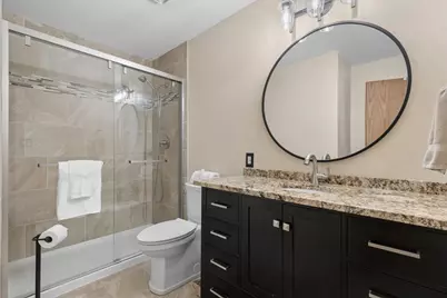 204 S Carriage Trail, McHenry, IL 60050 - Photo 13