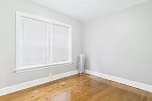 7631 S Cornell Ave, Chicago, IL 60649 - Photo 9