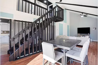 422 Pembroke Road SW, Poplar Grove, IL 61065 - Photo 9