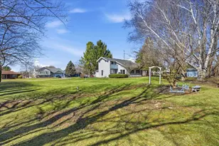 422 Pembroke Rd SW, Poplar Grove, IL 61065 - Photo 33