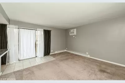 20 Saint Thomas Colony #7, Fox Lake, IL 60020 - Photo 3