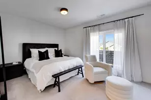 3718 N Ashland Ave, Chicago, IL 60613 - Photo 9