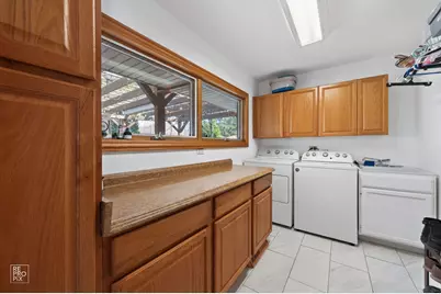 221 E Grantley Avenue, Elmhurst, IL 60126 - Photo 23