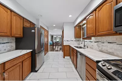 221 E Grantley Avenue, Elmhurst, IL 60126 - Photo 11