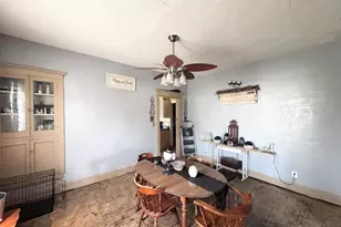 325 W Porter St, Salem, IL 62881 - Photo 9