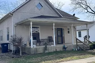 325 W Porter St, Salem, IL 62881 - Photo 1