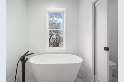 3941 N Spaulding Avenue, Chicago, IL 60618 - Photo 5