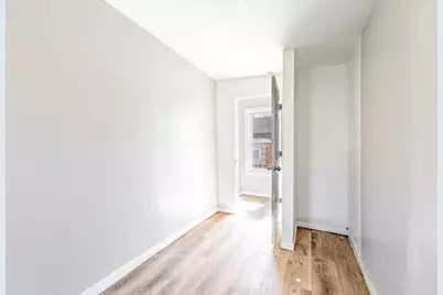 9020 S University Avenue, Chicago, IL 60619 - Photo 9