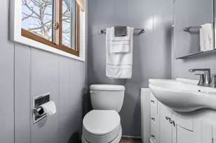 1708 Parkview, Rockford, IL 61107 - Photo 9