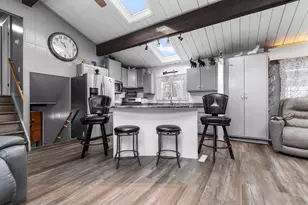 1708 Parkview, Rockford, IL 61107 - Photo 5