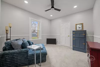 20 S Central Avenue, Aurora, IL 60506 - Photo 15