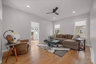 20 S Central Ave, Aurora, IL 60506 - Photo 7