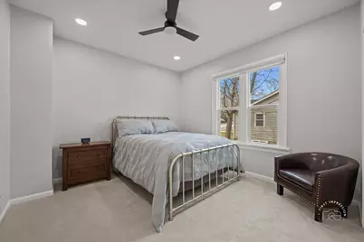 20 S Central Avenue, Aurora, IL 60506 - Photo 13