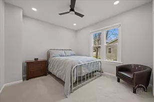 20 S Central Ave, Aurora, IL 60506 - Photo 13