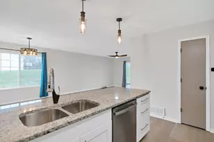 7636 Creek Bend, Rockford, IL 61114 - Photo 9