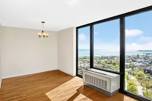 2500 N Lakeview Ave, Chicago, IL 60614 - Photo 5