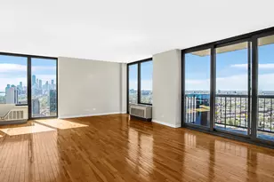 2500 N Lakeview Ave, Chicago, IL 60614 - Photo 3