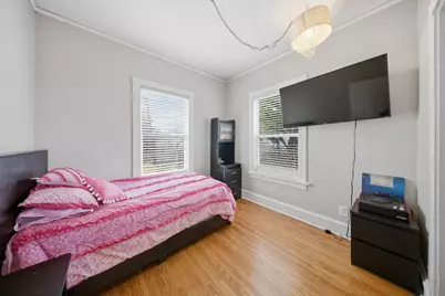 1059 Larkin Avenue, Elgin, IL 60123 - Photo 9