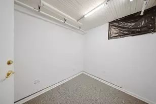 1059 Larkin Ave, Elgin, IL 60123 - Photo 19