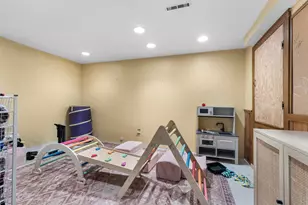 3904 Brendenwood Rd, Rockford, IL 61107 - Photo 15