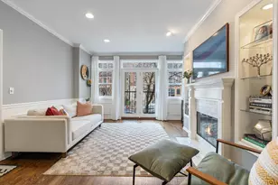 853 W Roscoe St, Chicago, IL 60657 - Photo 3