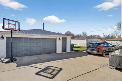 9124 Meade Avenue, Oak Lawn, IL 60453 - Photo 7