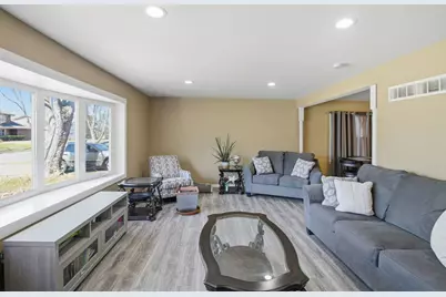 17537 Mulberry Street, Country Club Hills, IL 60478 - Photo 5