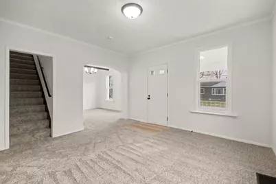 29 N Green Street, Carpentersville, IL 60110 - Photo 3