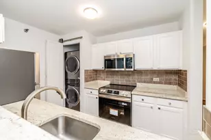 345 N La Salle Dr, Chicago, IL 60654 - Photo 11