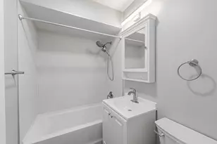 7201 W Wellington Ave, Elmwood Park, IL 60707 - Photo 7