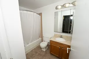 100 W Chestnut St, Chicago, IL 60610 - Photo 13