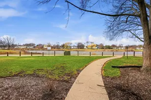 332 Klein Creek Ct, Carol Stream, IL 60188 - Photo 3