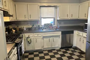 14904 Springfield Ave, Midlothian, IL 60445 - Photo 7