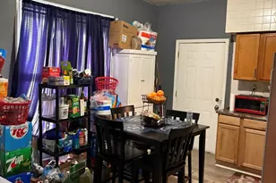 10230 S Parnell Ave, Chicago, IL 60628 - Photo 7