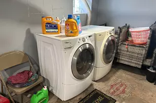 10230 S Parnell Ave, Chicago, IL 60628 - Photo 15