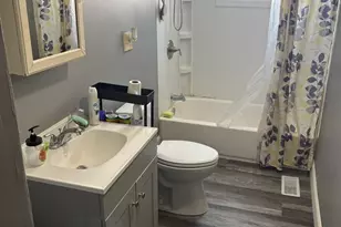 10230 S Parnell Ave, Chicago, IL 60628 - Photo 9