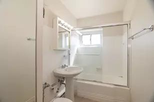 4960 N Marine Dr, Chicago, IL 60640 - Photo 13