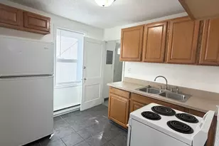 921 River Park Dr, Loves Park, IL 61111 - Photo 5