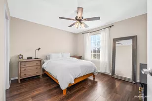 2436 Courtyard Cir, Aurora, IL 60506 - Photo 9