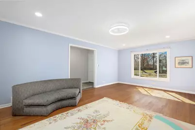 104 E Louis Avenue, Lake Forest, IL 60045 - Photo 3