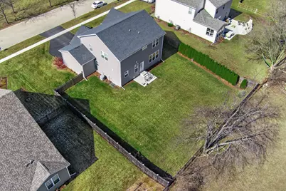 2110 Silver Leaf Drive, Island Lake, IL 60042 - Photo 35