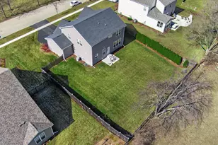 2110 Silver Leaf Dr, Island Lake, IL 60042 - Photo 35